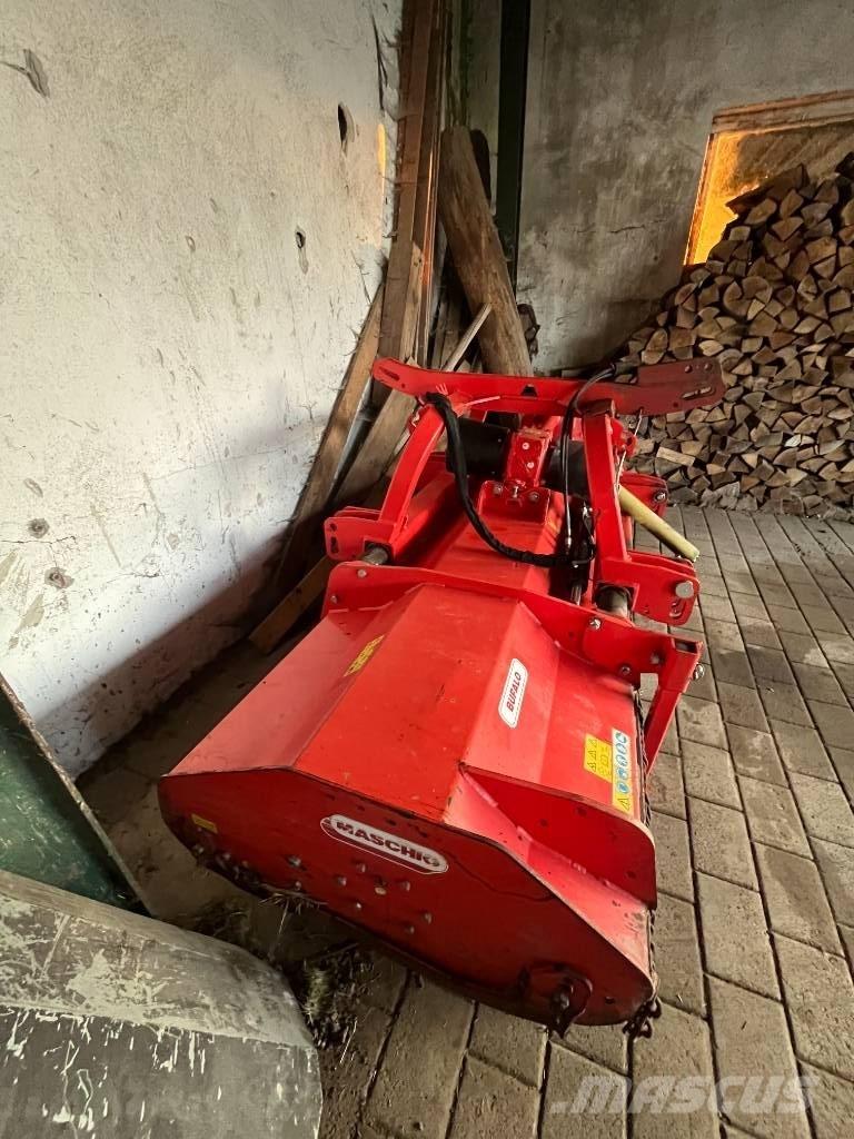 Maschio Bufalo 280 Gadanheiras e cortadores de folhas para pastos