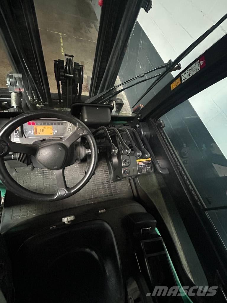 Mitsubishi FD 40 N Empilhadores Diesel