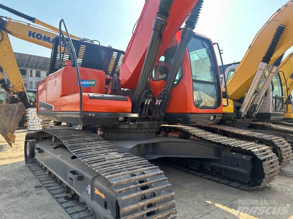 Doosan DX 300 Escavadoras de rastos