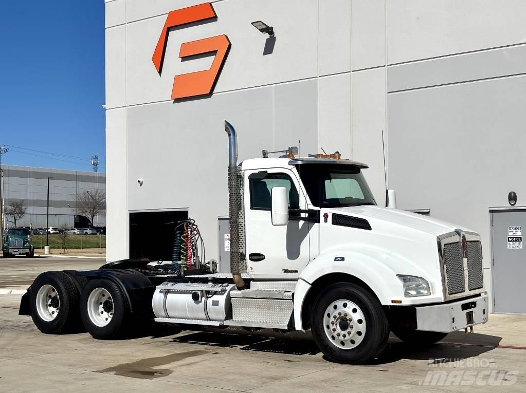 Kenworth T 880 Tractores (camiões)