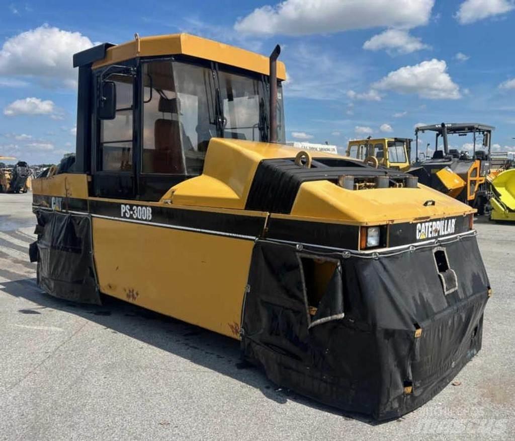 CAT PS 300B Cilindros Compactadores de pneus