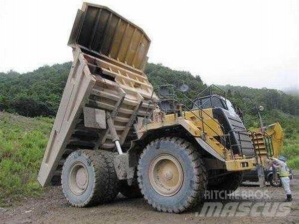 CAT 777F Camiőes dumper basculantes rígidos