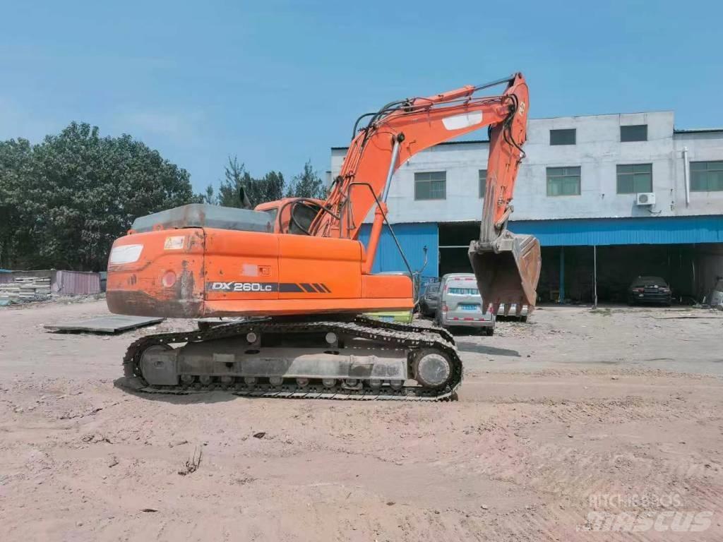 Doosan DX 260 Escavadoras de rastos