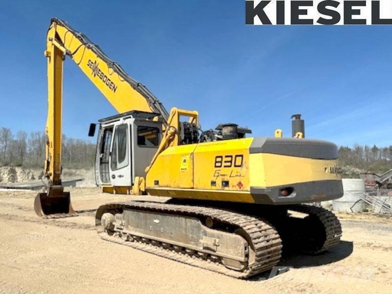 Sennebogen 830 Escavadoras de longo alcance