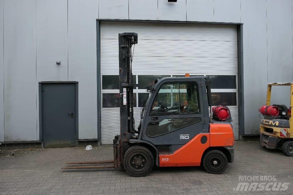 Toyota 02-8 FGF 30 Empilhadores a gás