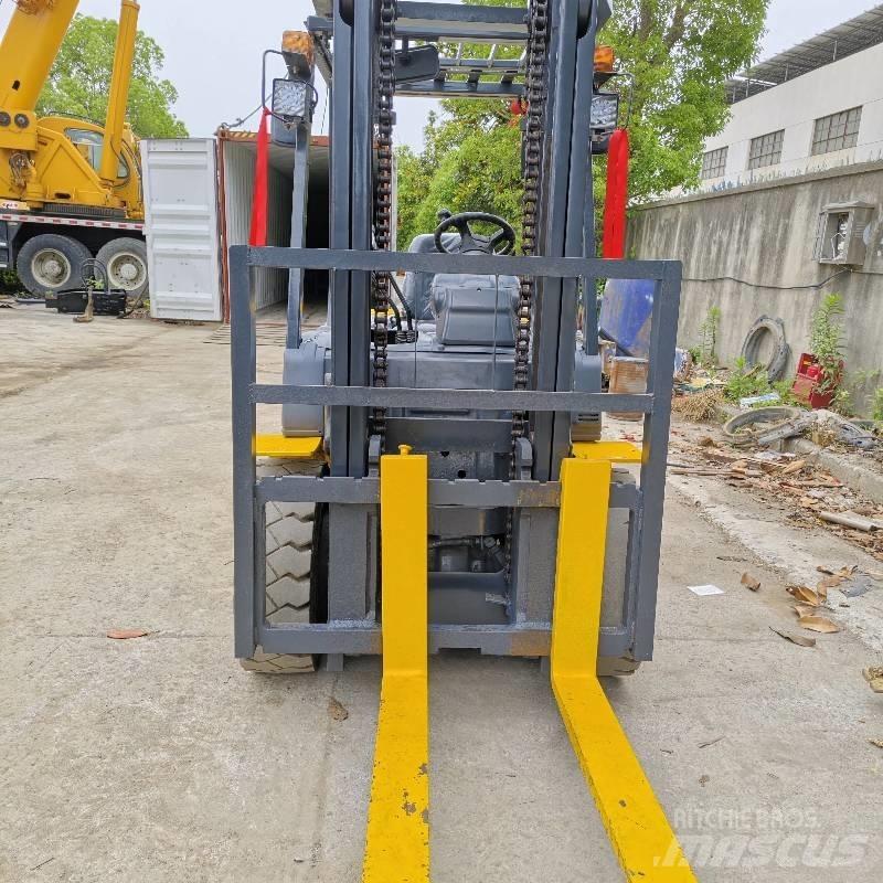 Komatsu 30 Empilhadores Diesel