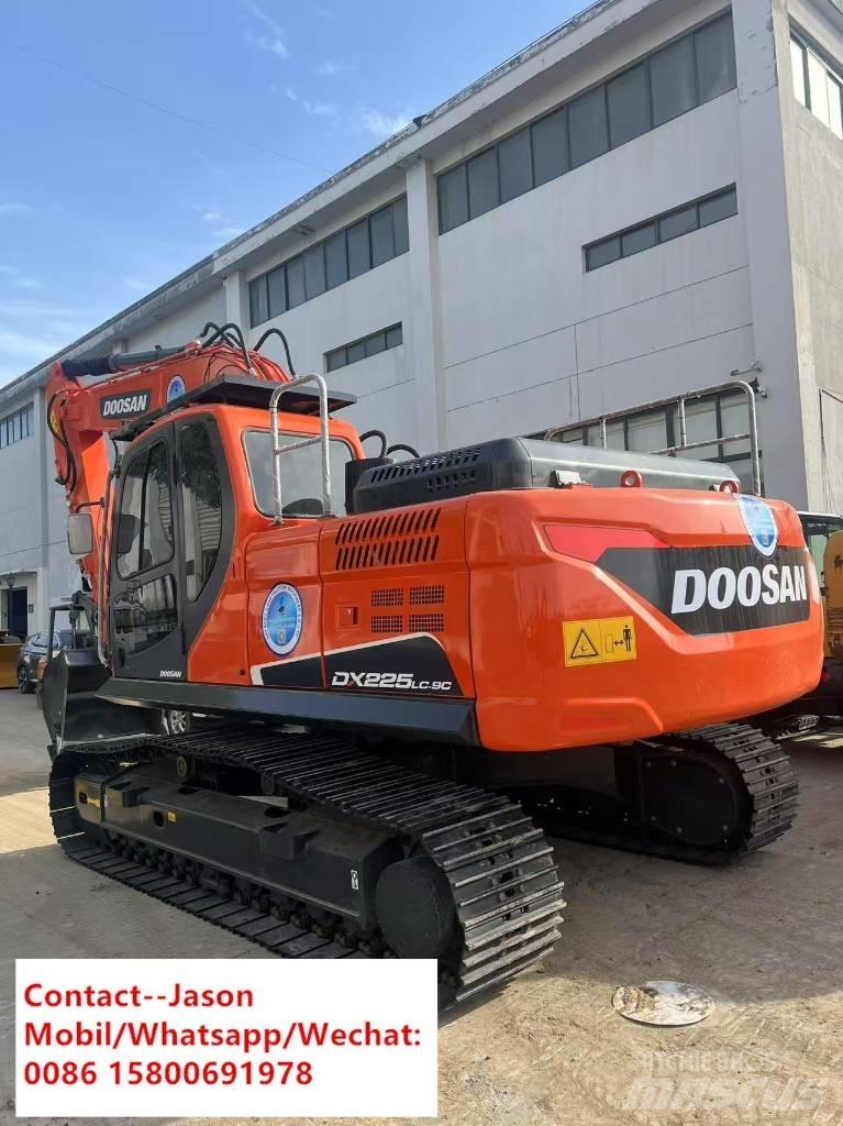 Doosan DX 225 LC Escavadoras de rastos