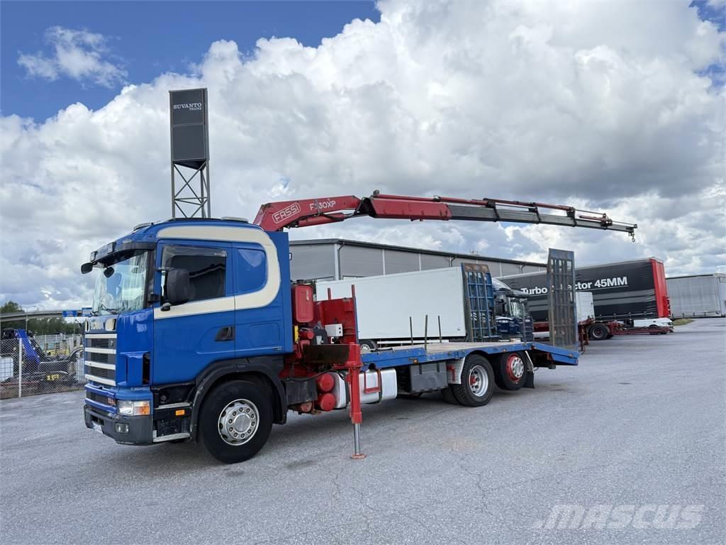 Scania R124 6X2 Camiões grua