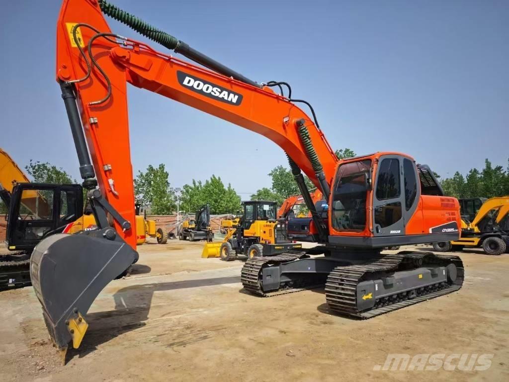 Doosan DX 225 LC Escavadoras de rastos