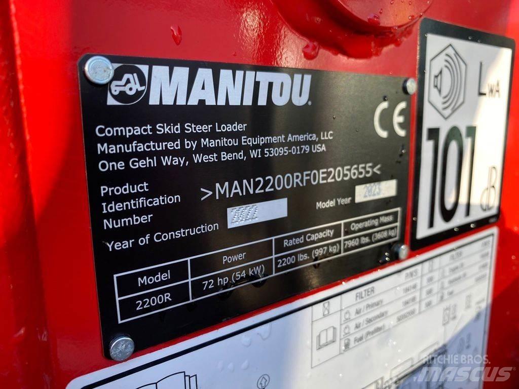 Manitou 2200R Carregadoras de direcção deslizante