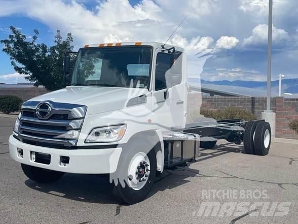 Hino L6 Camiões de chassis e cabine