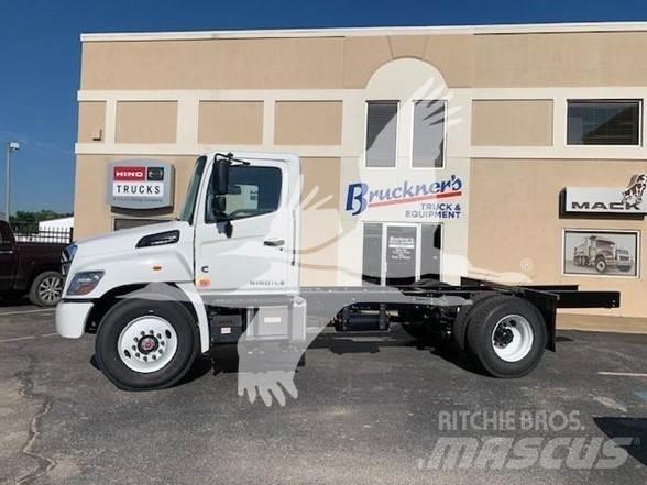 Hino L7 Camiões de chassis e cabine
