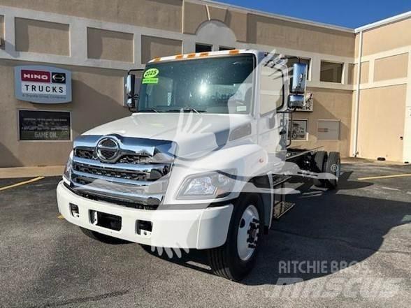Hino L7 Camiões de chassis e cabine