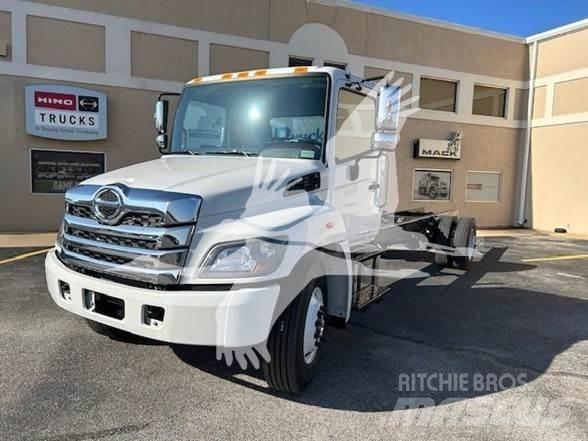 Hino L7 Camiões de chassis e cabine