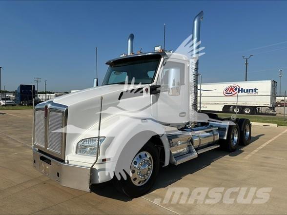 Kenworth T880 Tractores (camiões)