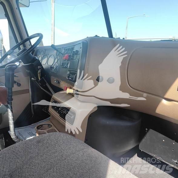 Mack CL733 Tractores (camiões)