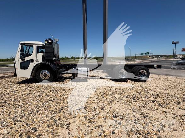 Mack LR64R Camiões de chassis e cabine