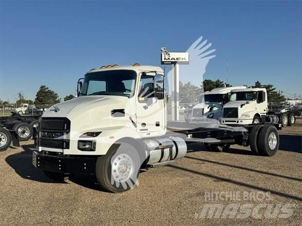 Mack MD6 Camiões de chassis e cabine