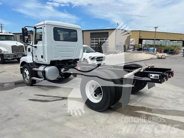 Mack MD6 Camiões basculantes