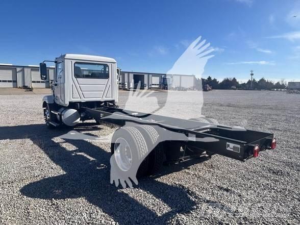Mack MD6 Camiões de chassis e cabine