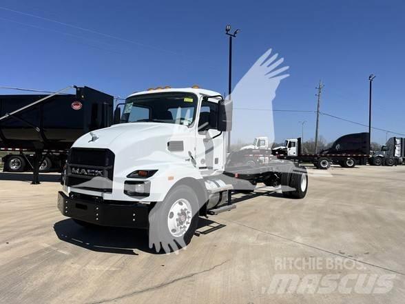 Mack MD6 Camiões de chassis e cabine
