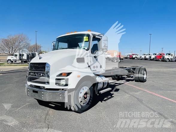 Mack MD6 Camiões de chassis e cabine