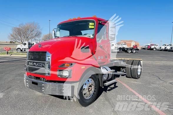 Mack MD6 Camiões de chassis e cabine
