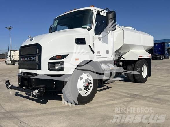 Mack MD6 Camiões-cisterna