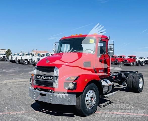 Mack MD6 Camiões de chassis e cabine