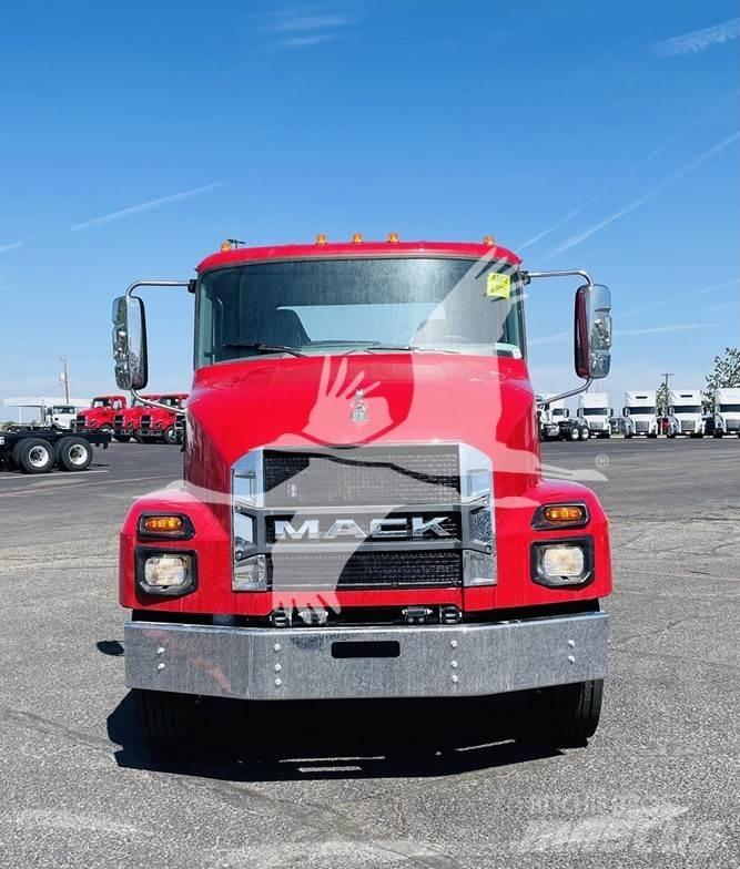 Mack MD6 Camiões de chassis e cabine