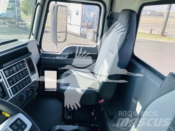 Mack MD6 Camiões de chassis e cabine