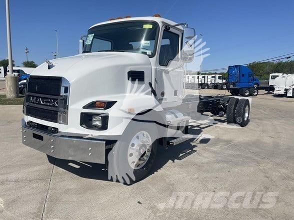 Mack MD6 Tractores (camiões)