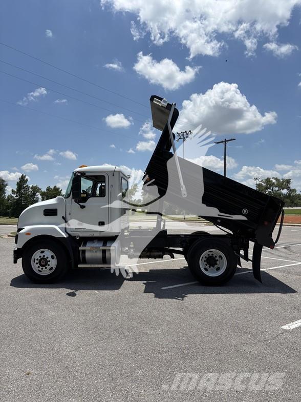 Mack MD6 Camiões basculantes