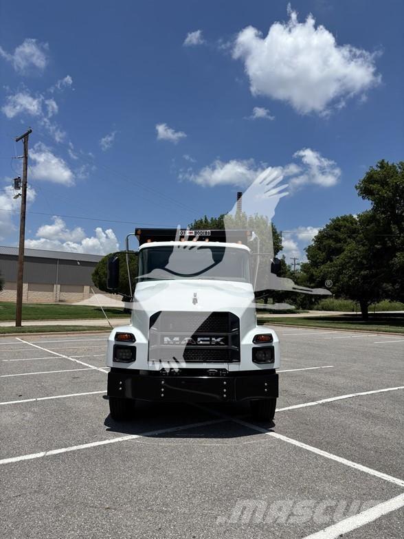 Mack MD6 Camiões basculantes