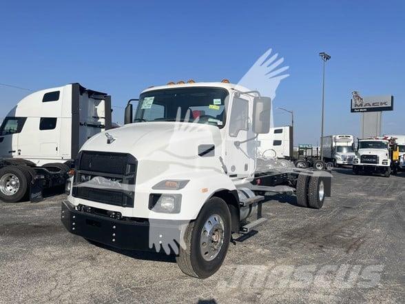 Mack MD6 Camiões de chassis e cabine