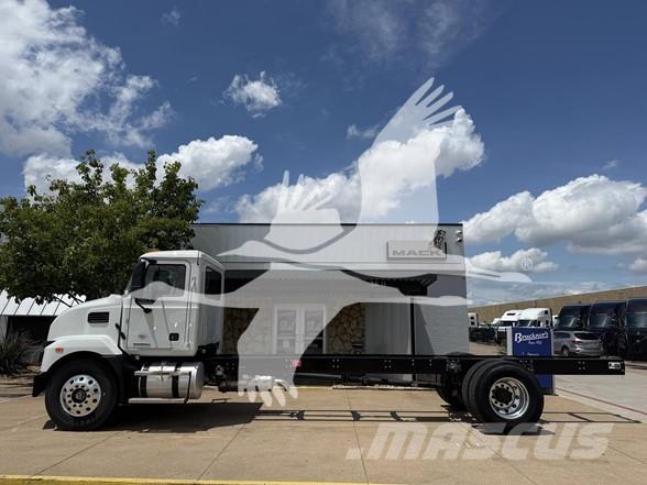 Mack MD6 Camiões de chassis e cabine