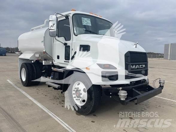Mack MD7 Camiões-cisterna