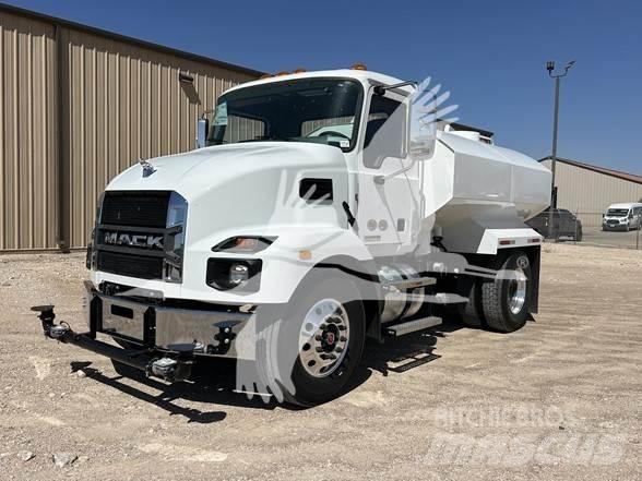 Mack MD7 Camiões-cisterna