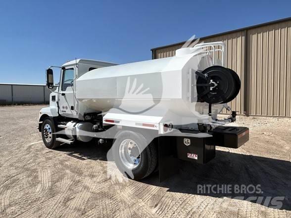 Mack MD7 Camiões-cisterna