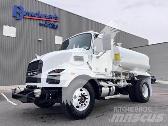 Mack MD7 Camiões-cisterna