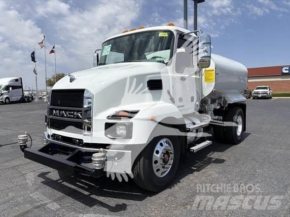 Mack MD7 Camiões-cisterna