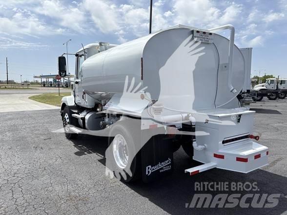 Mack MD7 Camiões-cisterna