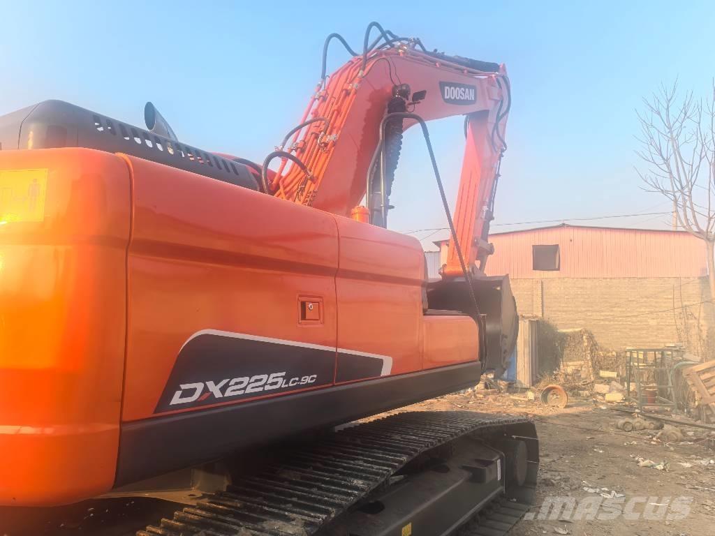 Doosan DX225 Escavadoras de rastos