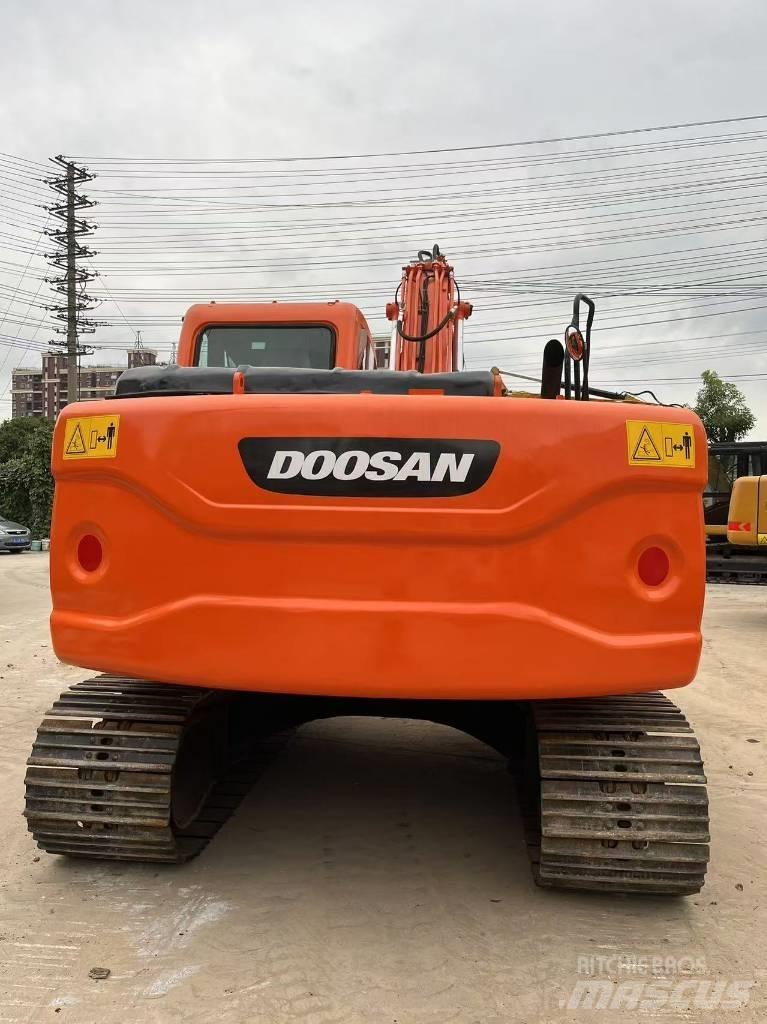 Doosan DX 140 Escavadoras de rastos