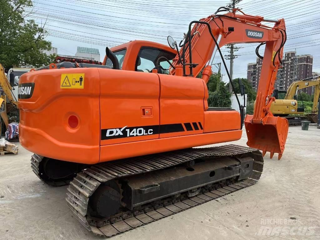 Doosan DX 140 Escavadoras de rastos