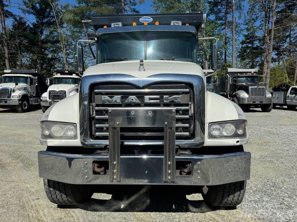 Mack GU713 Camiões basculantes