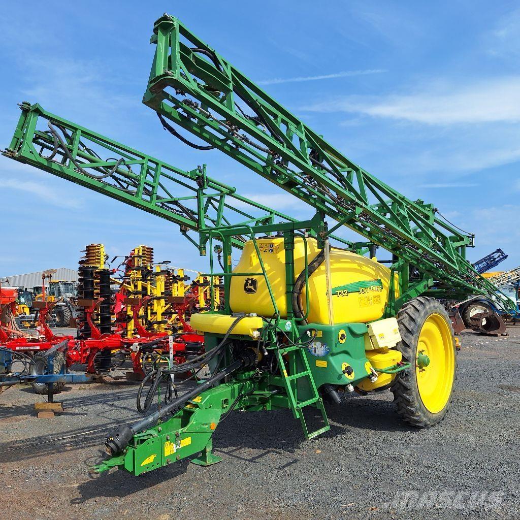 John Deere 732 Pulverizadores rebocados