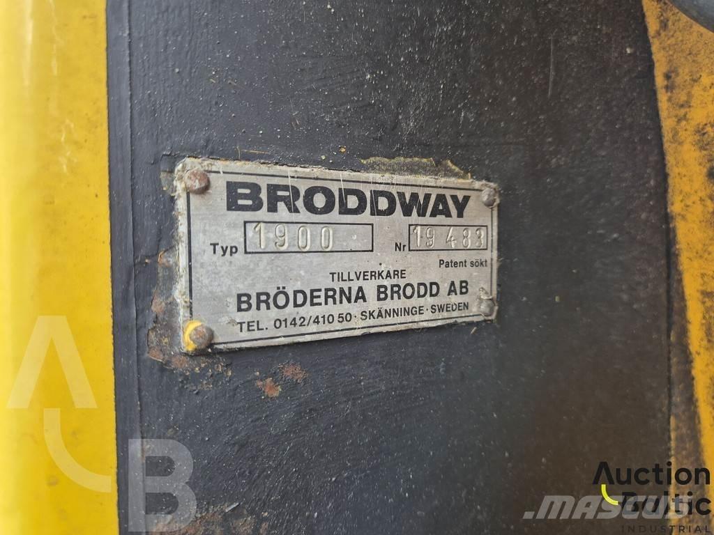 Broddway 1900 Varredoras