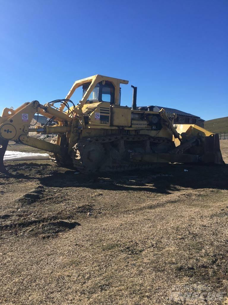 Komatsu 455 Dozers - Tratores rastos