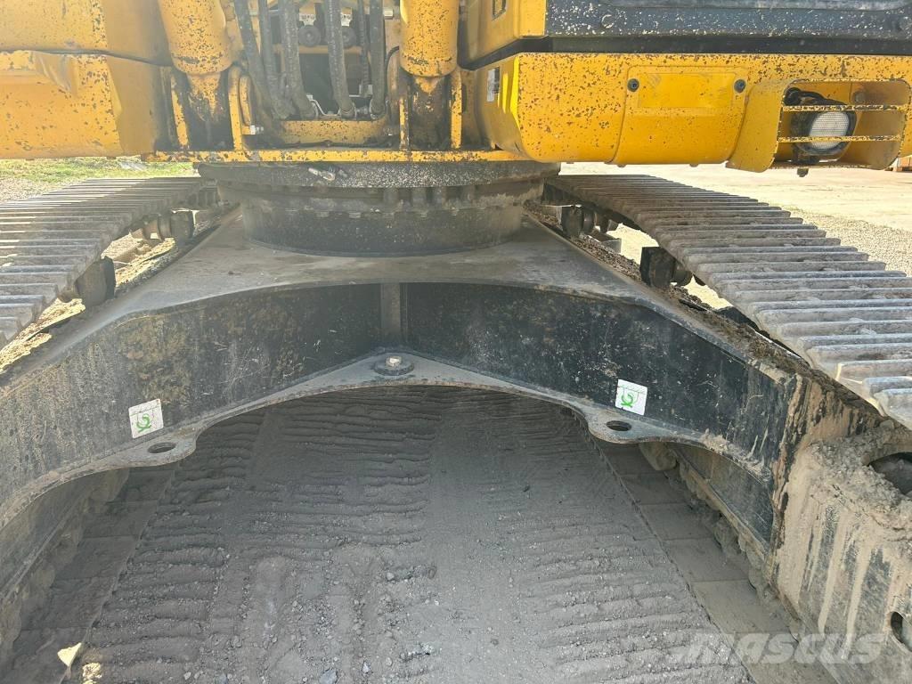 Komatsu PC 210 NLC-8 Escavadoras de rastos